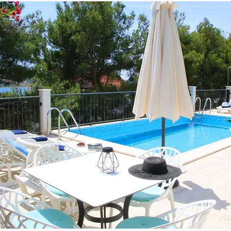 Apartments Nika Primosten Exterior photo